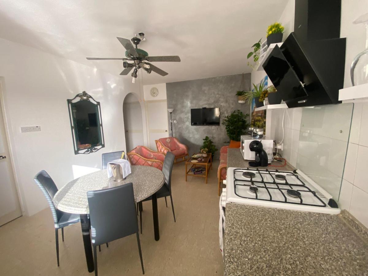 סיינט פול ביי St Paul'S Bay Central Apartment In Qawra מראה חיצוני תמונה